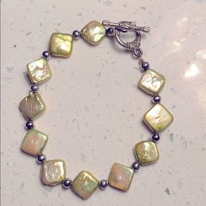 Green Bracelet ✨Free with $25 Purchase✨